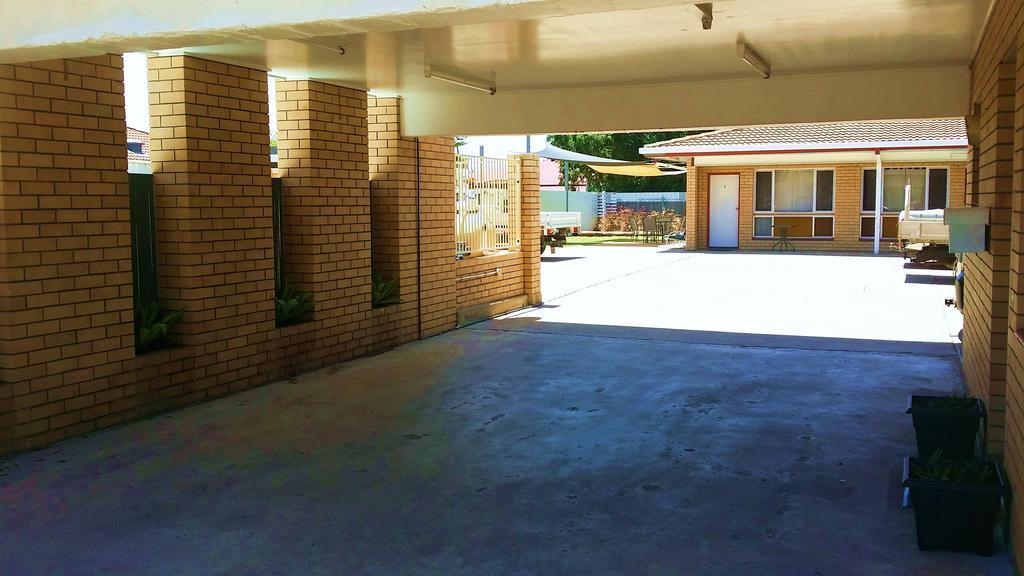 Jackaroo Apartments Moree Exterior photo